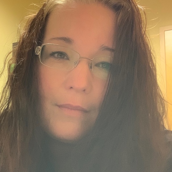 Meet your Posher, Andrea - Picture 1 of 1